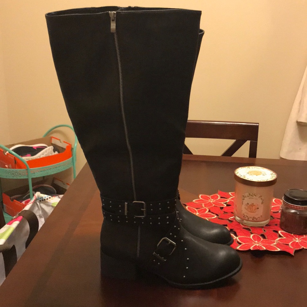 ❌SOLD❌ Torrid Knee-High Wide-Calf Black Boots (11)